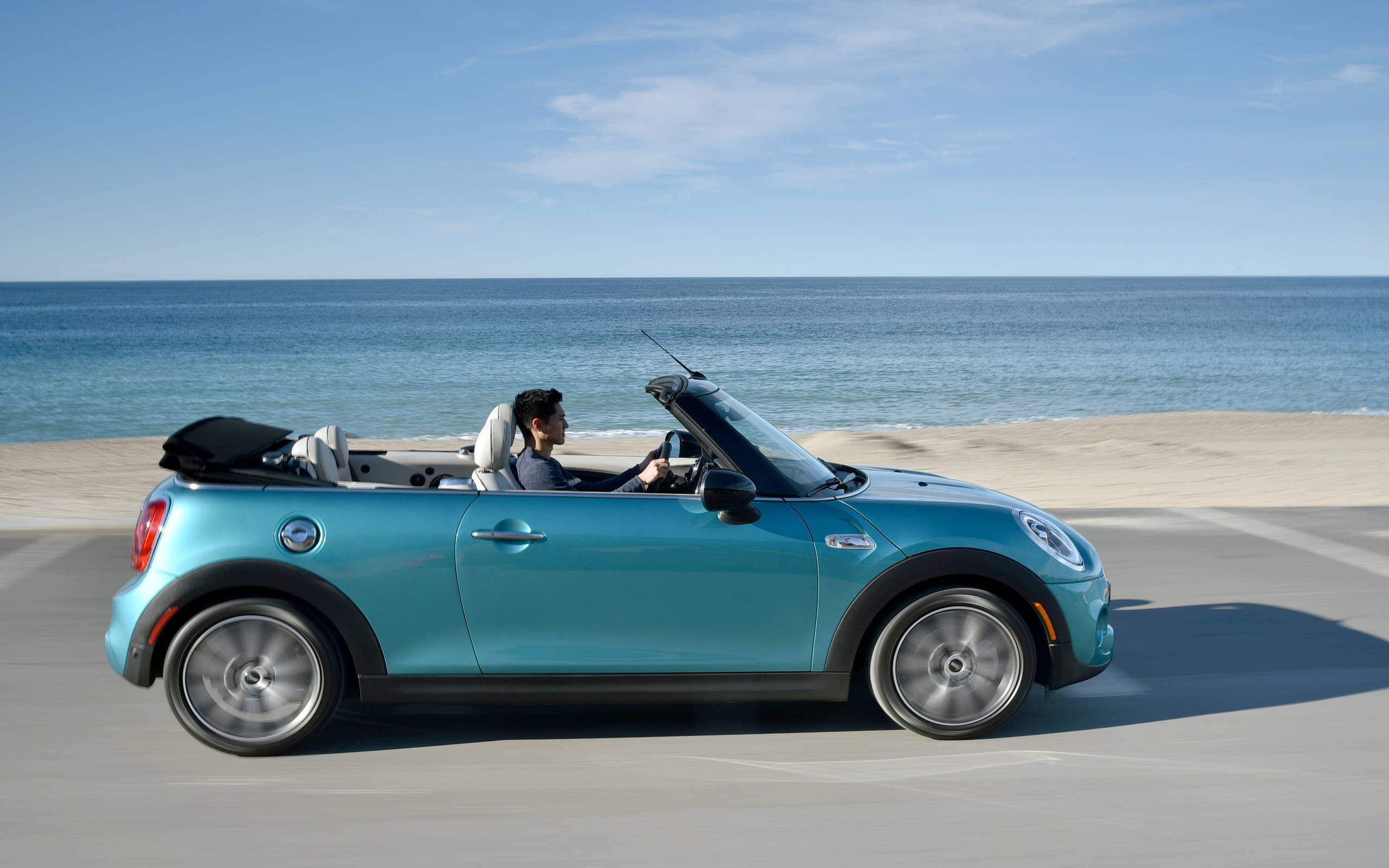 Mini declares open season: 2016 Mini Convertible revealed