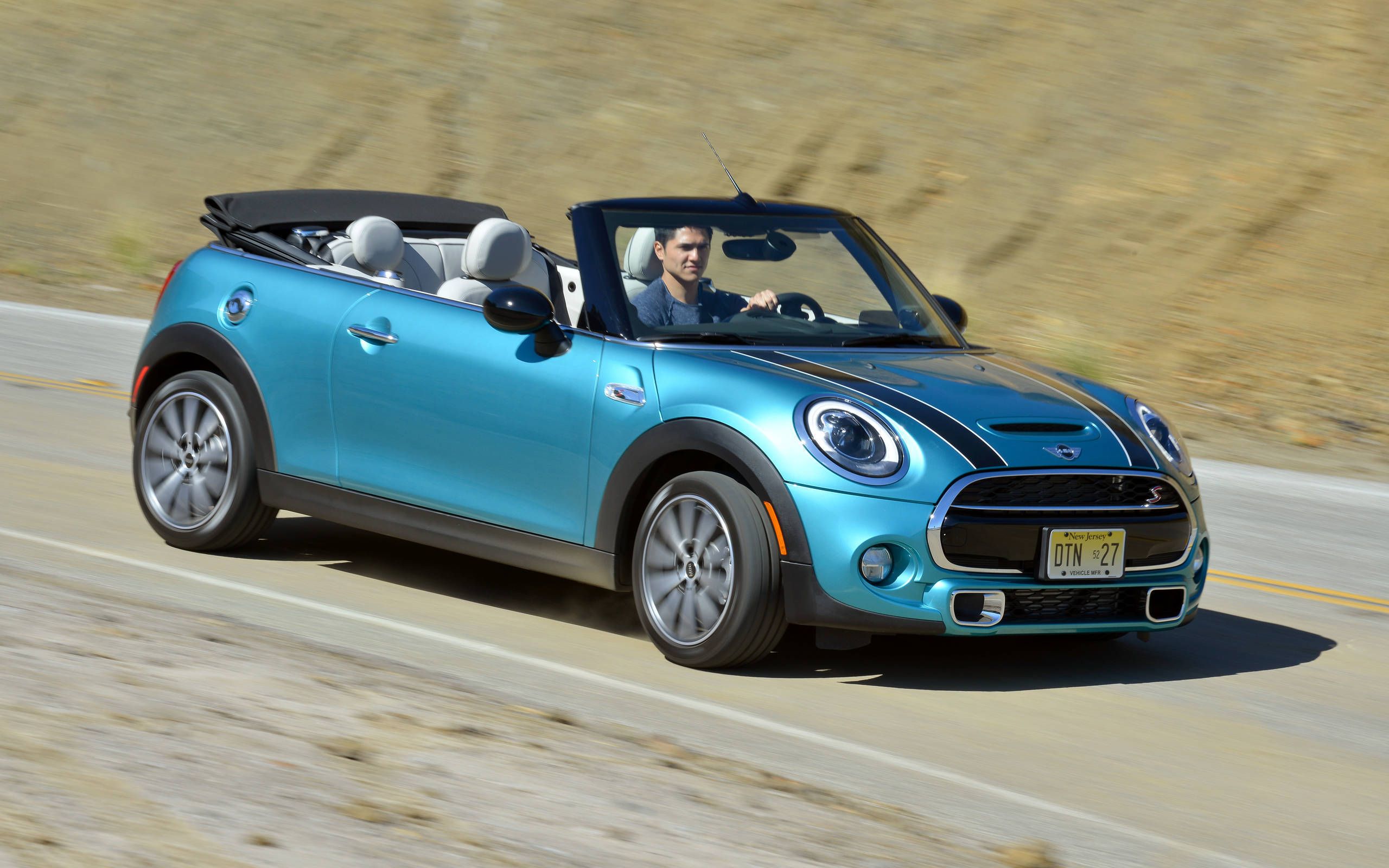 Mini declares open season: 2016 Mini Convertible revealed