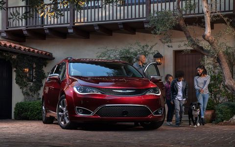 Chrysler revealed the 2017 Pacifica and Pacifica Hybrid -- replacements for the Town & Country minivan -- at the 2016 Detroit auto show.
