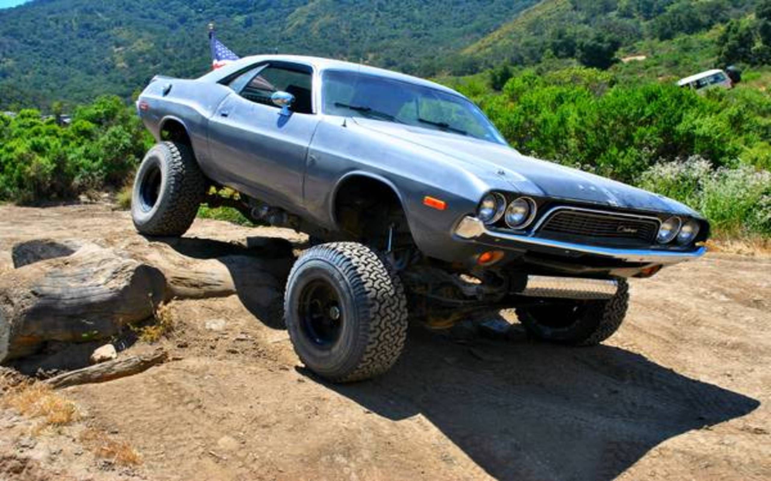 dodge challenger lifted