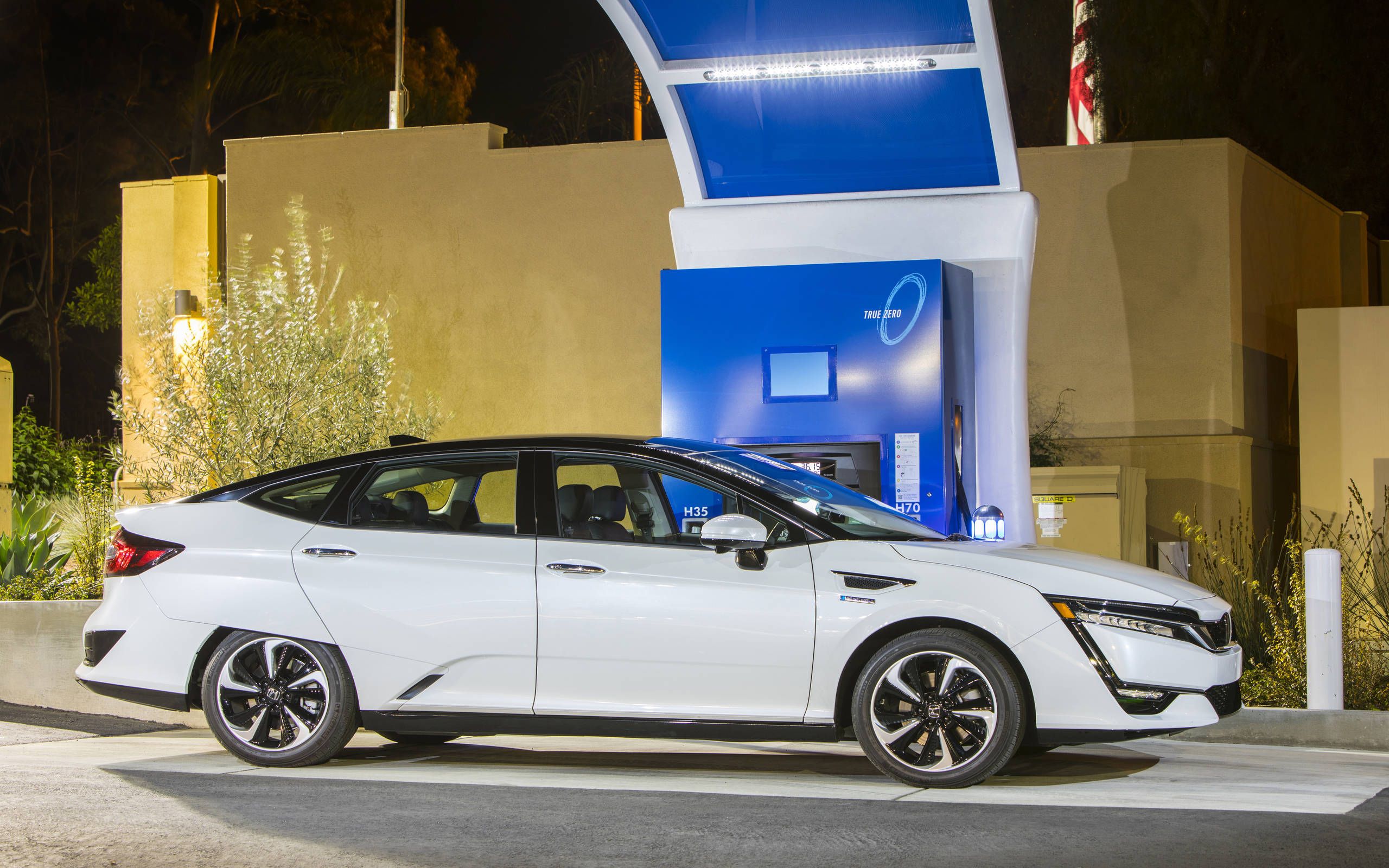 Honda clarity fuel cell