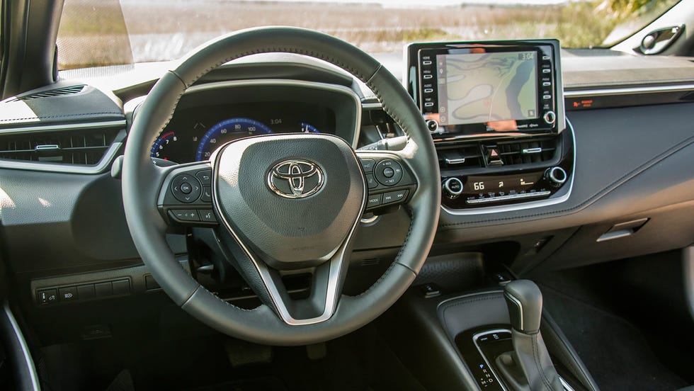 Gallery 2020 Toyota Corolla XSE interior