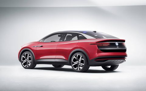 The VW I.D. Crozz, a hatchbackish four-door crossover, makes its U.S. debut at the L.A. auto show. The Crozz rides on the MEB platform, VW's new, adjustable electric car platform.