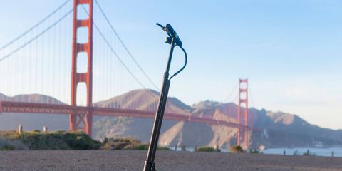 With its high-quality aluminum/stainless steel frame and high-end finishing, the EcoReco scooter is sturdy and designed for adults.