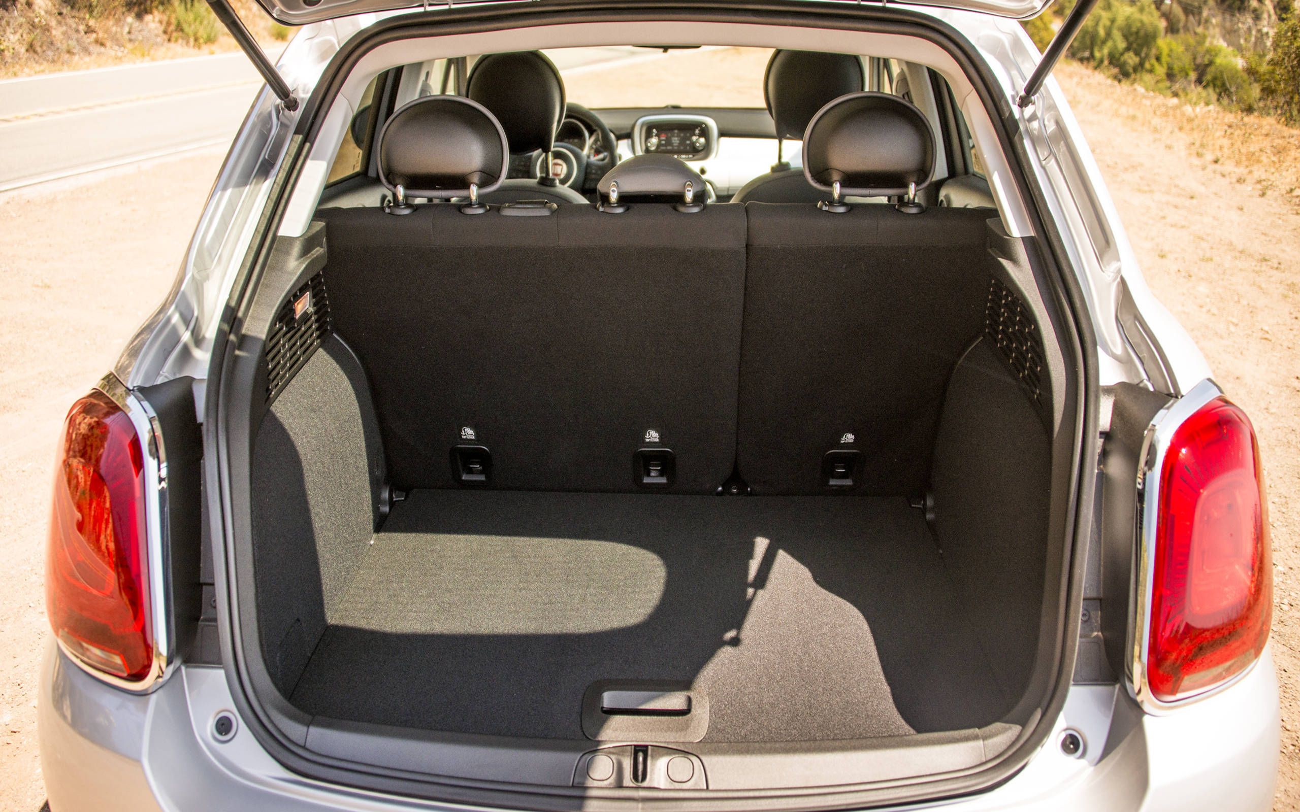 Fiat 500L Interior - Car Body Design