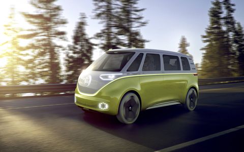 VW previewed a Microbus-styled pure-electric I.D. BUZZ concept at the Detroit auto show, with a predicted range of 270 miles on a full charge and autonomous tech planned.