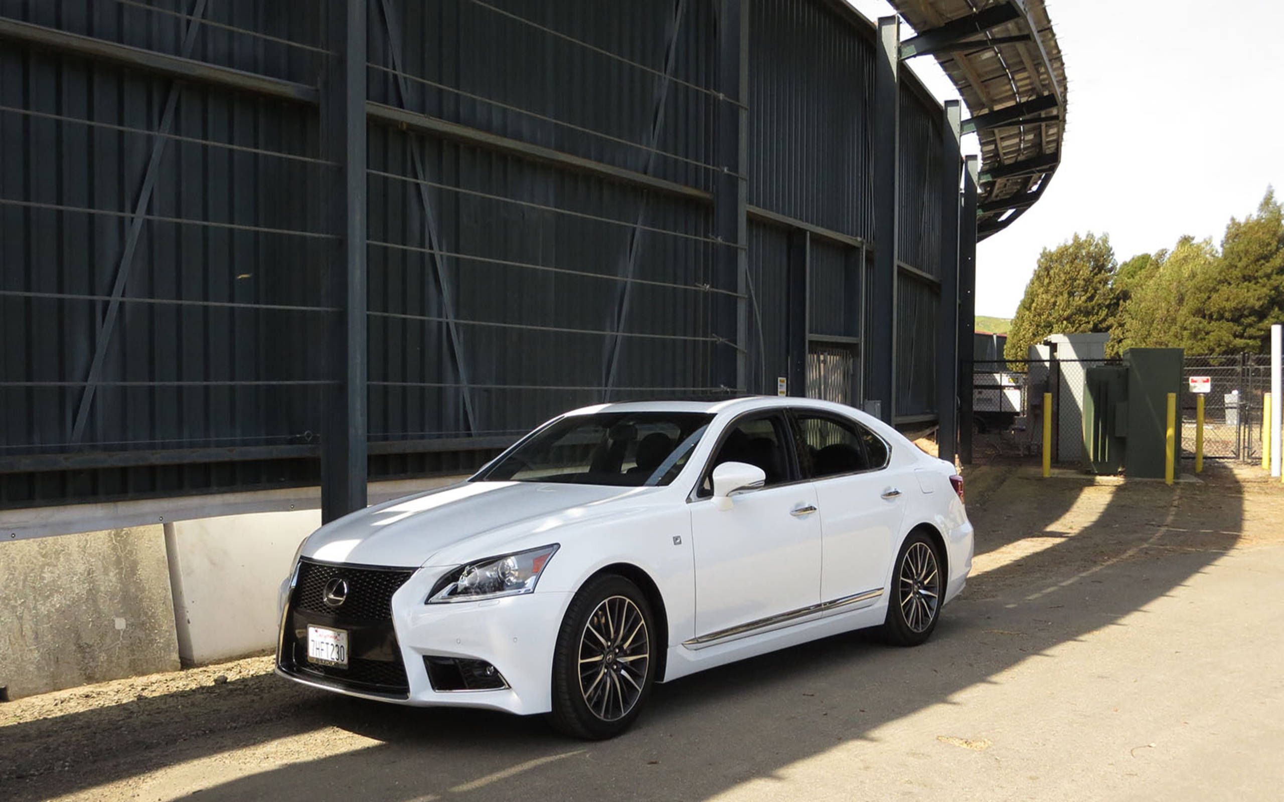 2015 Lexus LS 460 F Sport: Race Organizer Review