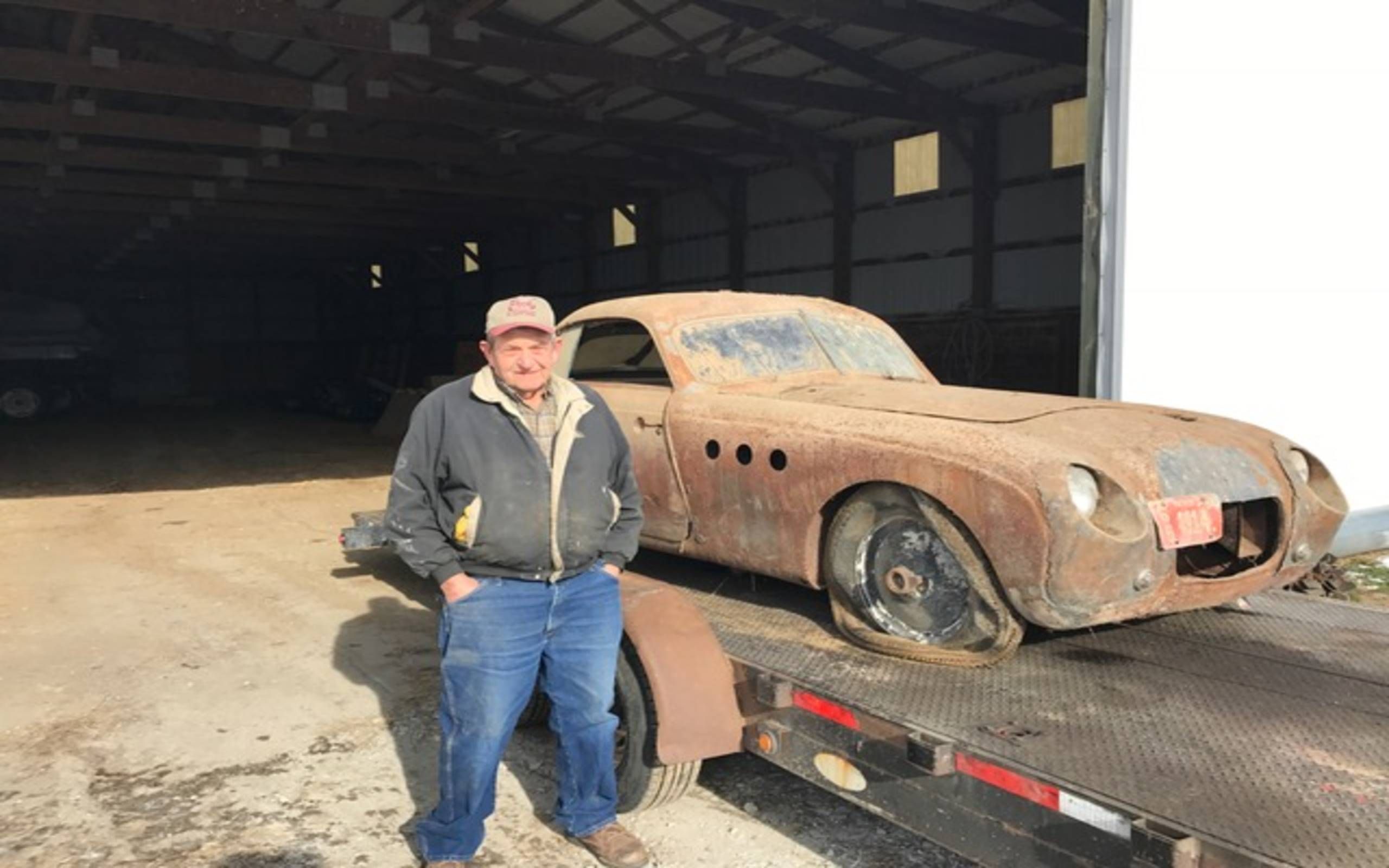 European cars in rural Tennessee! I also found an OLD shed with BMW, Volvo  and Mercedes symbols painted on it. cool car finds! : r/namethatcar