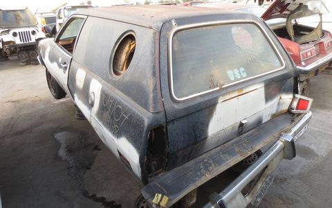 It's not clear whether this is a pure Cruising Wagon or an ordinary Pinto wagon with Cruising Wagon body bits grafted on.
