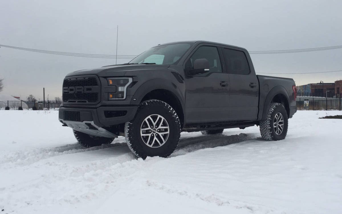 Insane Monster Tesla Cybertruck Makes Regular Pickup Trucks Look Puny