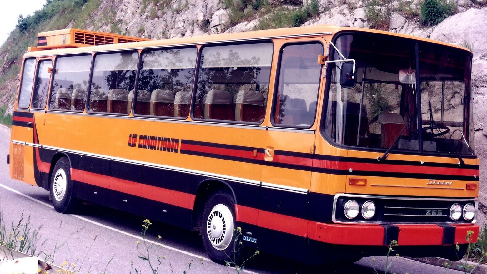 Bus Stop Classics: 1955 - 1973 Ikarus 55/66 - The Bus Behind the Iron  Curtain - Curbside Classic