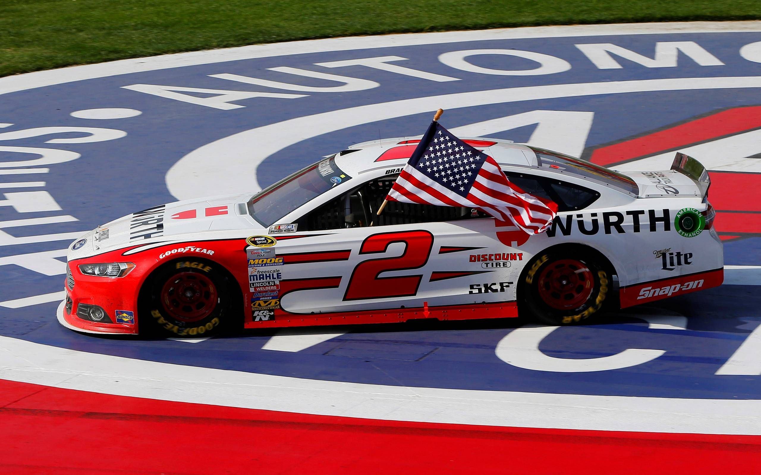 Auto City Speedway alum Brad Keselowski wins NASCAR Sprint Cup Series  championship 