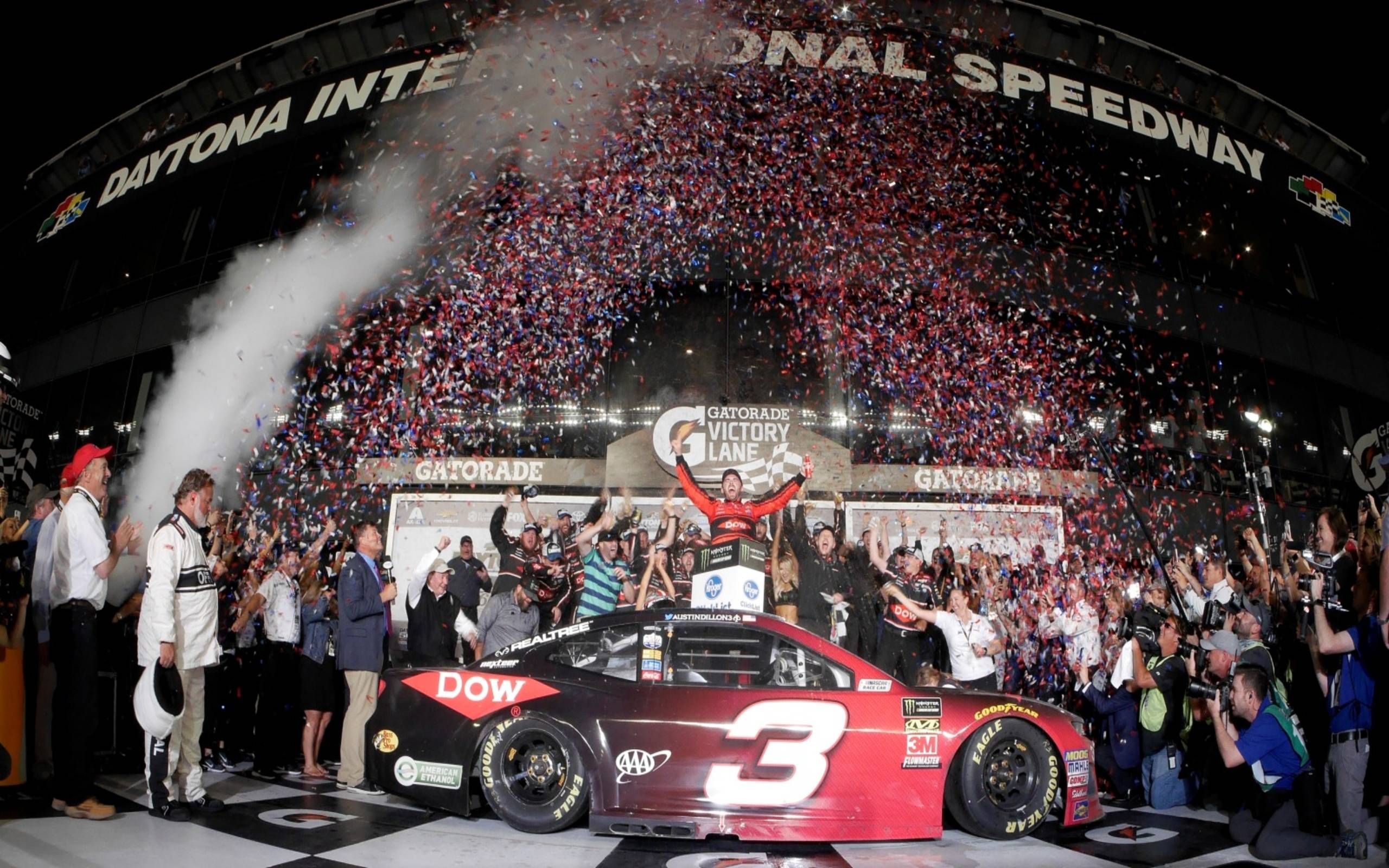 Daytona 500 Results: Last-lap Pass Gives Austin Dillon Dramatic Victory