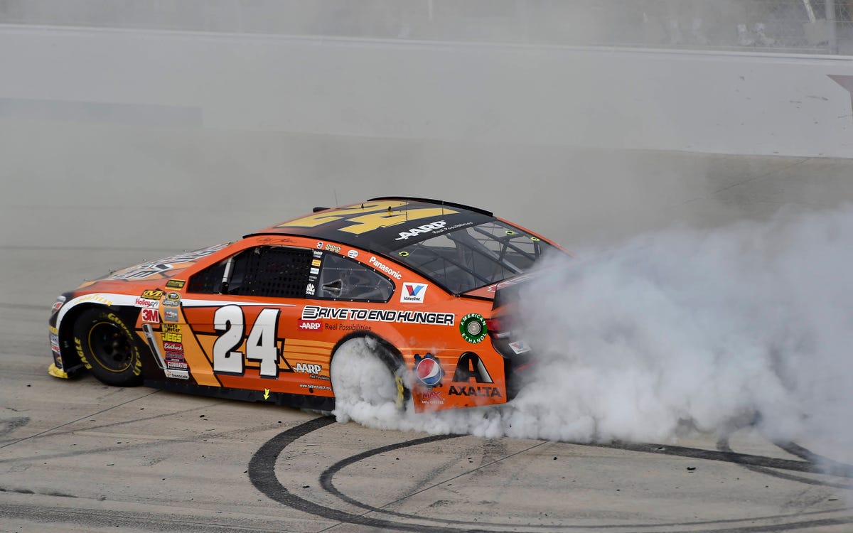 Jeff Gordon and Chevrolet win at Dover in Chase elimination race