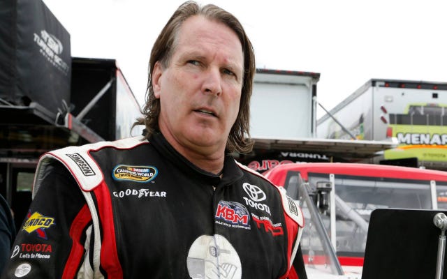 Scott Bloomquist wins debut indoor dirt Late Model race