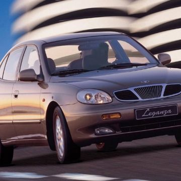 The Leganza debuted to take on small Japanese and American sedans, though the brand would not stay in the U.S. long.