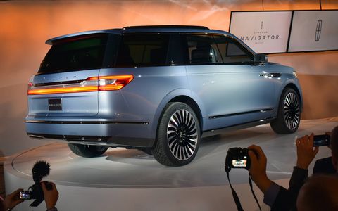 2018 Lincoln Navigator Concept debuts at New York auto show