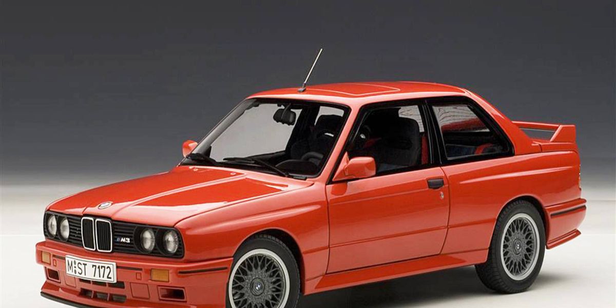 BMW - An Original in 1:18. #THE3 Miniature.