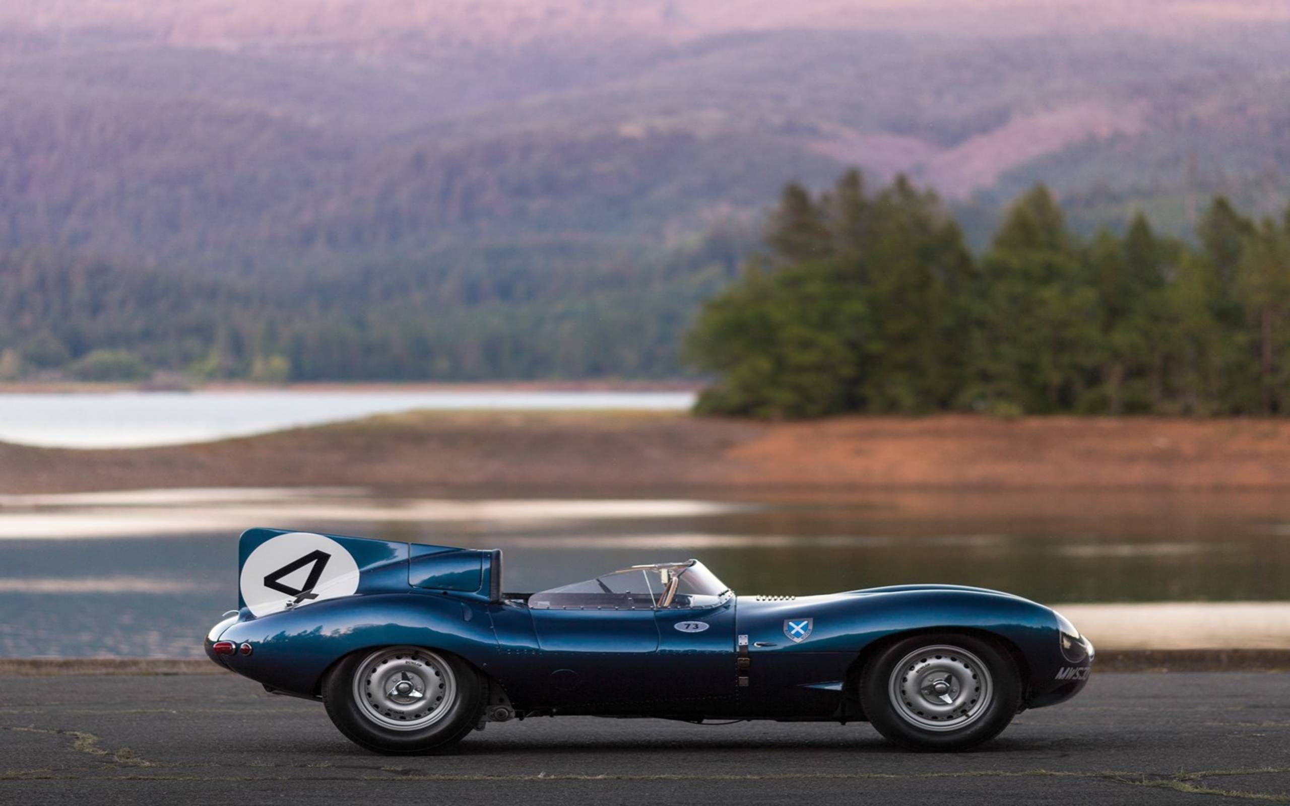 jaguar restarts production of classic D-type race car
