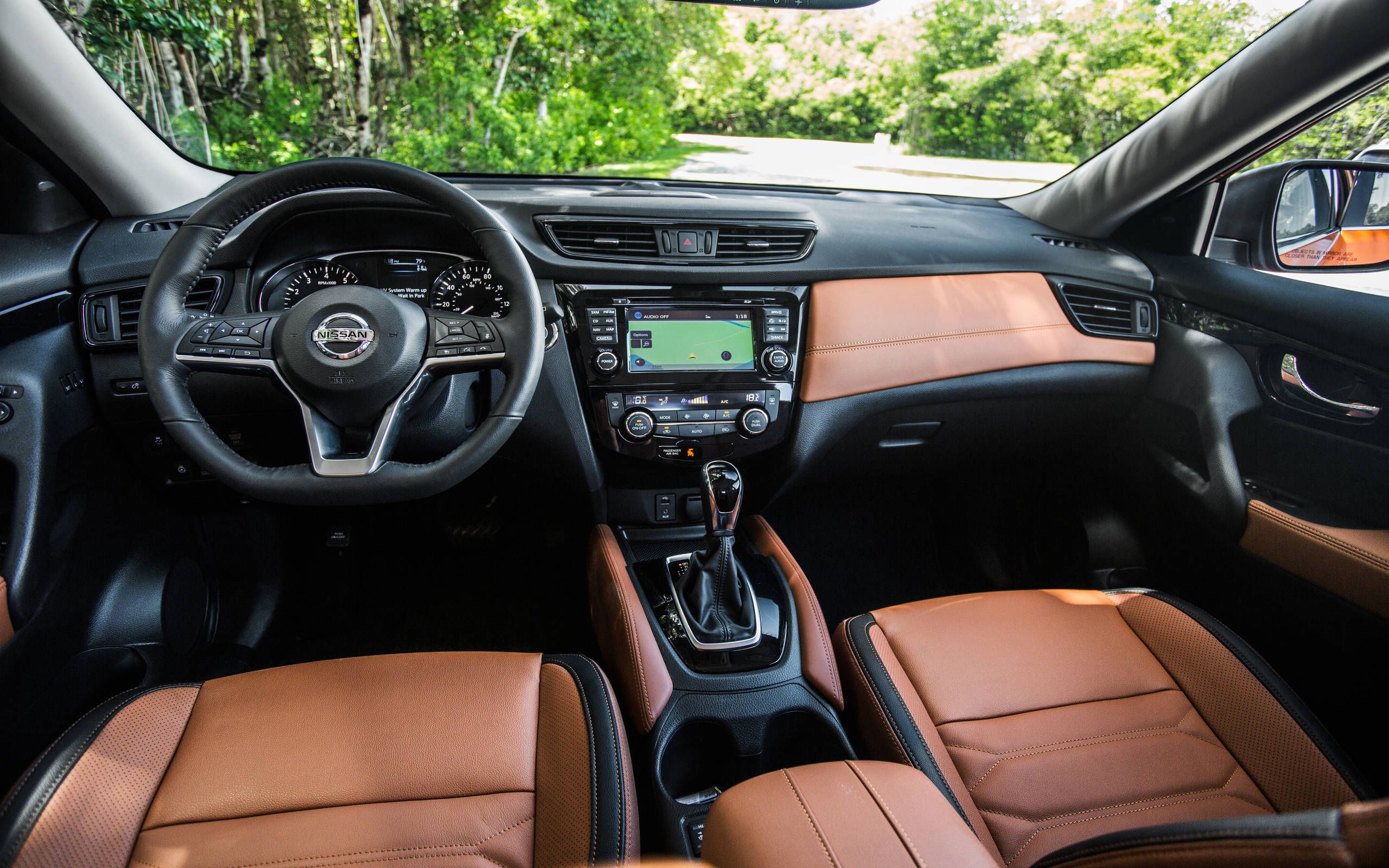 interior nissan rogue 2018