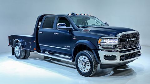 The 2019 Ram Chassis Cabs come with either a 6.4-liter Hemi V8 or a Cummins turbodiesel.