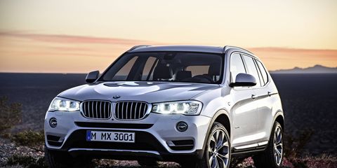 The 2015 BMW X3 xDrive35i has the 3.0-liter six-cylinder in-line engine which develops 300hp and produces maximum torque of 300 lb-ft.
