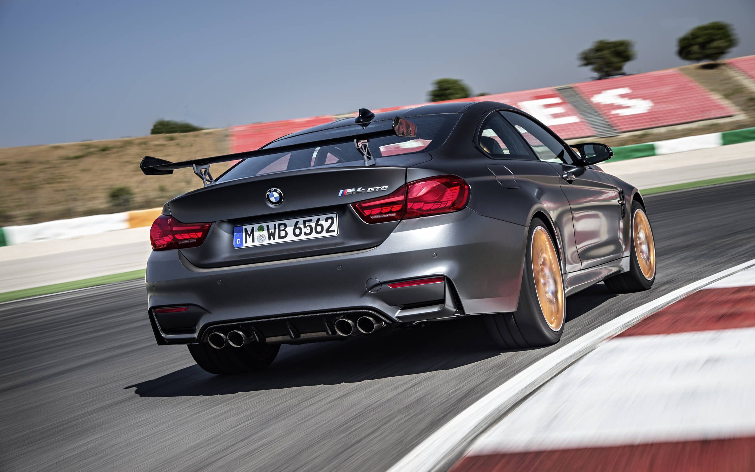 Bmw M4 Track bmw-m4-track
