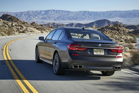 The 2018 BMW M760i xDrive comes with a 601-hp twin-turbocharged 6.6-liter V12.
