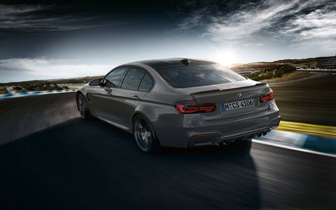 The 2018 BMW M3 CS tries to blend competition performance with everyday drivability.