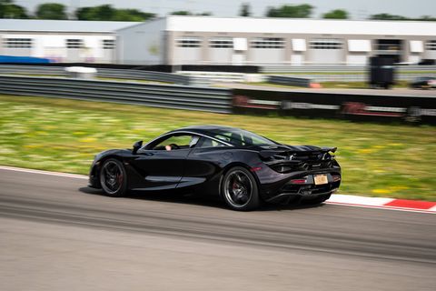 The 2018 McLaren 720S comes with a 4.0-liter twin-turbocharged V8 and a seven-speed dual-clutch automatic.