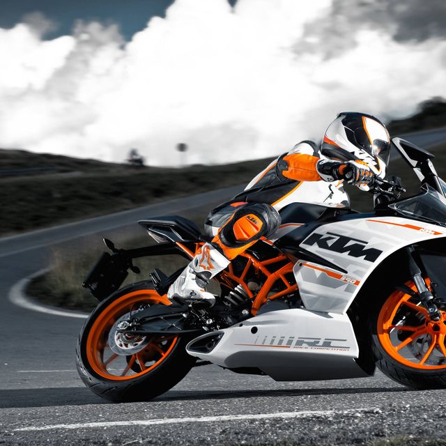 The new KTM RC 390 has fully electronic ignition.