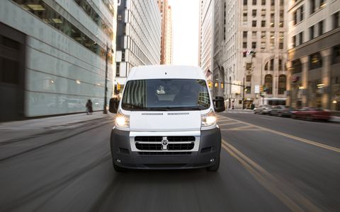 The gasoline 3.6-liter’s modest 280-hp, 260 lb-ft output has no trouble getting the van to expressway speeds.