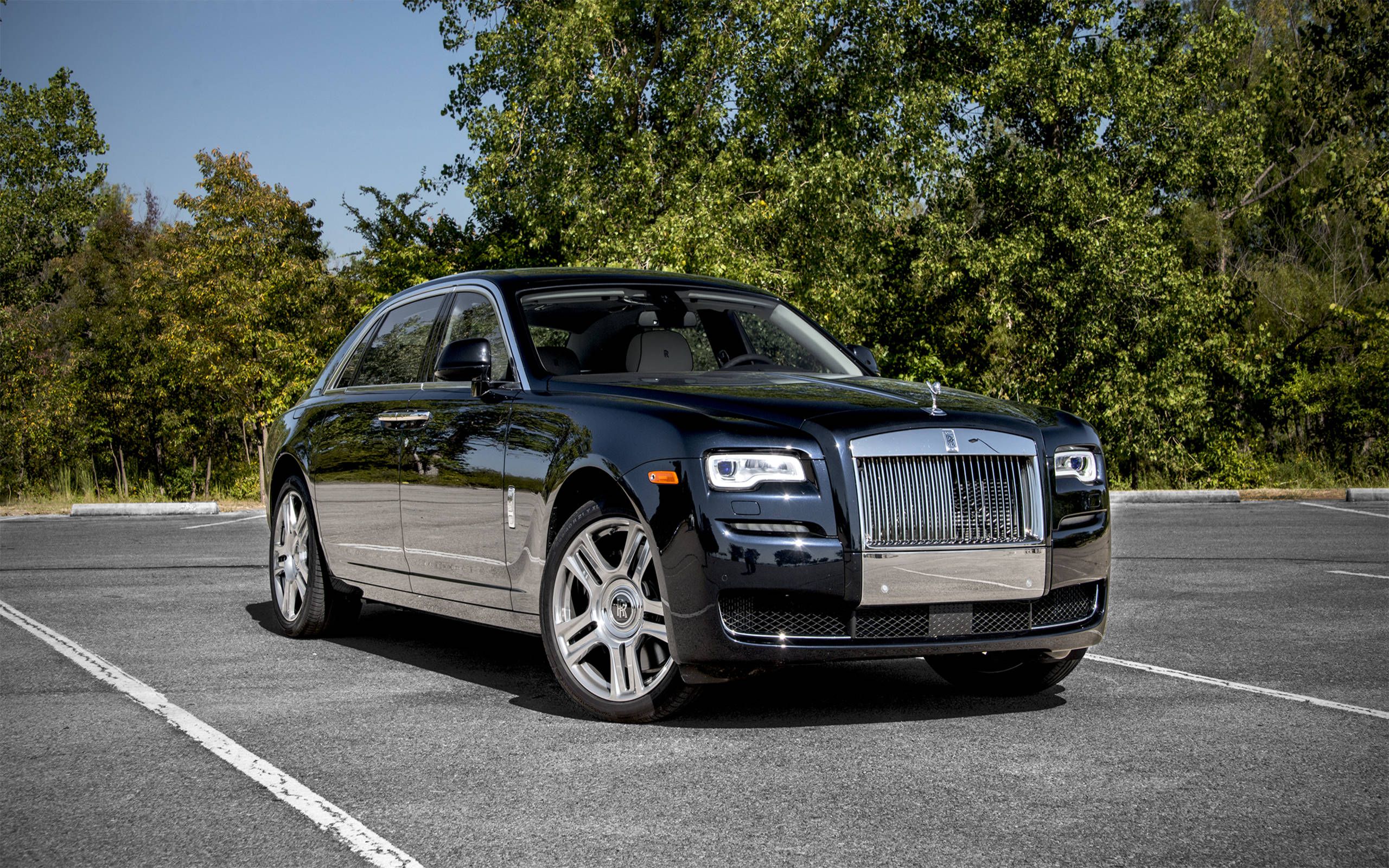 2021 RollsRoyce Ghost Drive a Lesson in Opulence and Worthiness