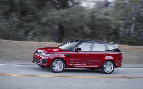 With a 2.0 liter turbocharged I4 and 85kW electric motor, the 2019 Range Rover Sport P400e produces a total of 398 hp and 472 lb-ft of torque.