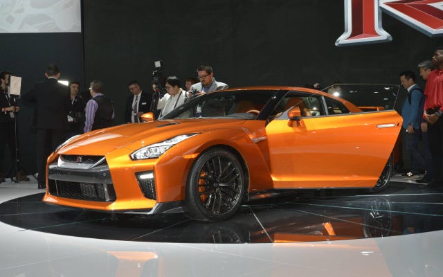 2017 Nissan GT-R is revised and rocking N.Y. Auto Show, Car News