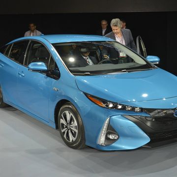 2017 Toyota Prius Prime debuts at the New York auto show.