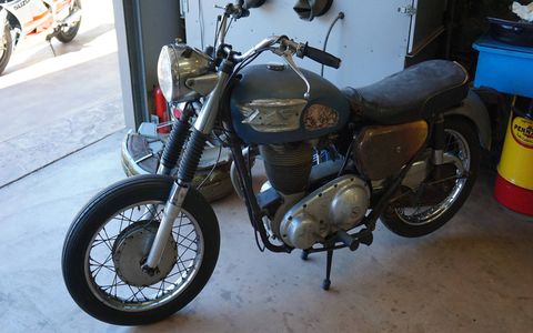 Bator International in Ojai, CA buys and sells classic motorcycles and makes its own Trackmaster Miler dirt tracker. Glenn Bator opened up the whole place on Sunday for visiting bikers from the Norton Club.