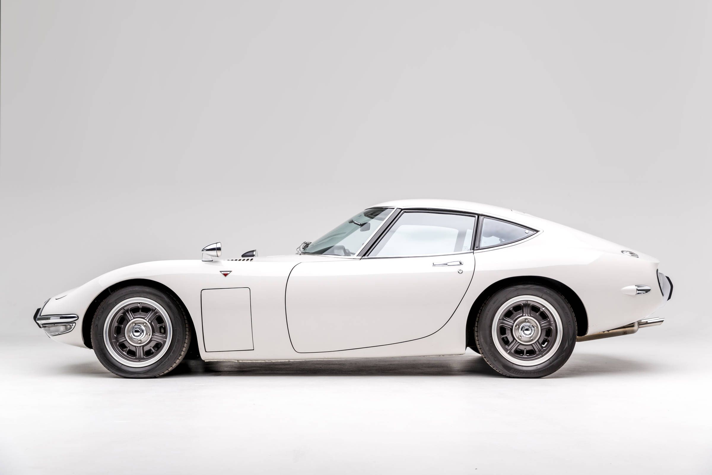 Toyota 2000GT at The Pete