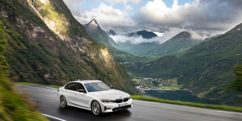The 2019 BMW 3-Series offers more interior legroom, headroom and shoulder room than the outgoing model.