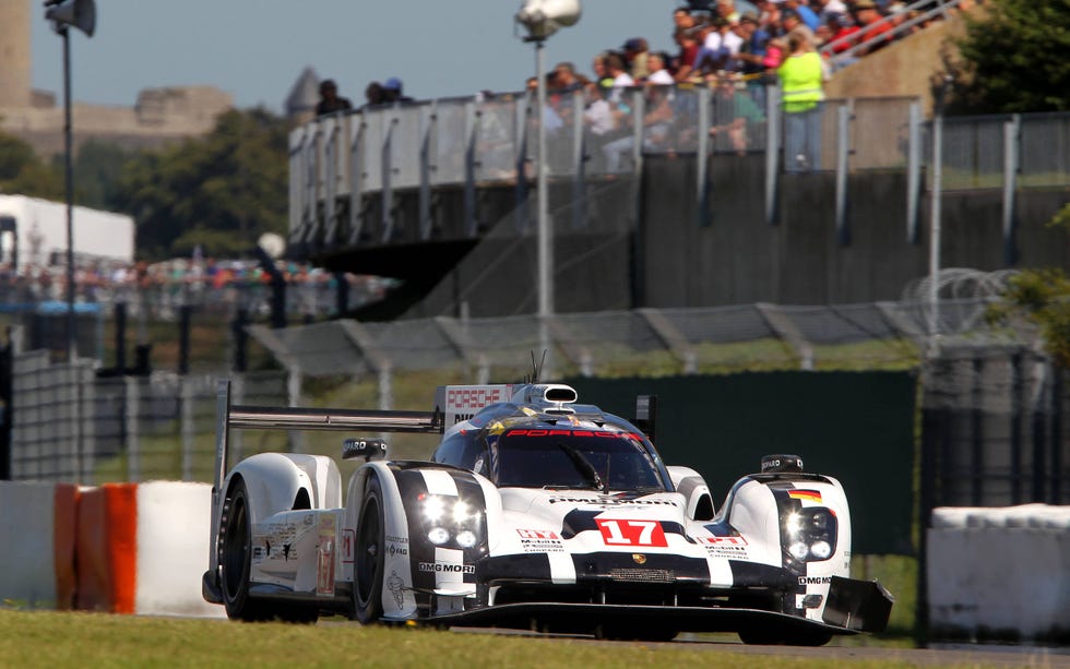 Mark Webber's Porsche wins Shanghai Six Hours to close on WEC