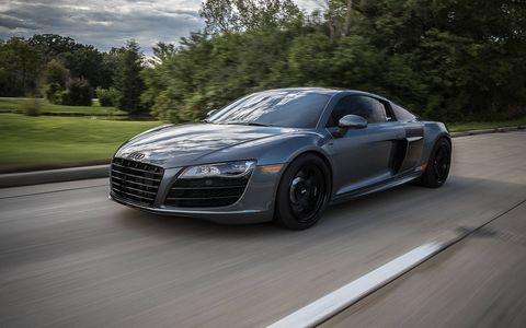AMS outfits the R8 V10 with twin-turbochargers, increasing output to nearly 1,000 hp.