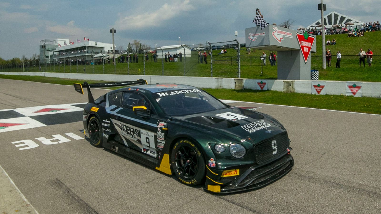 Alvaro Parente Andy Soucek Bentley win Blancpain GT World