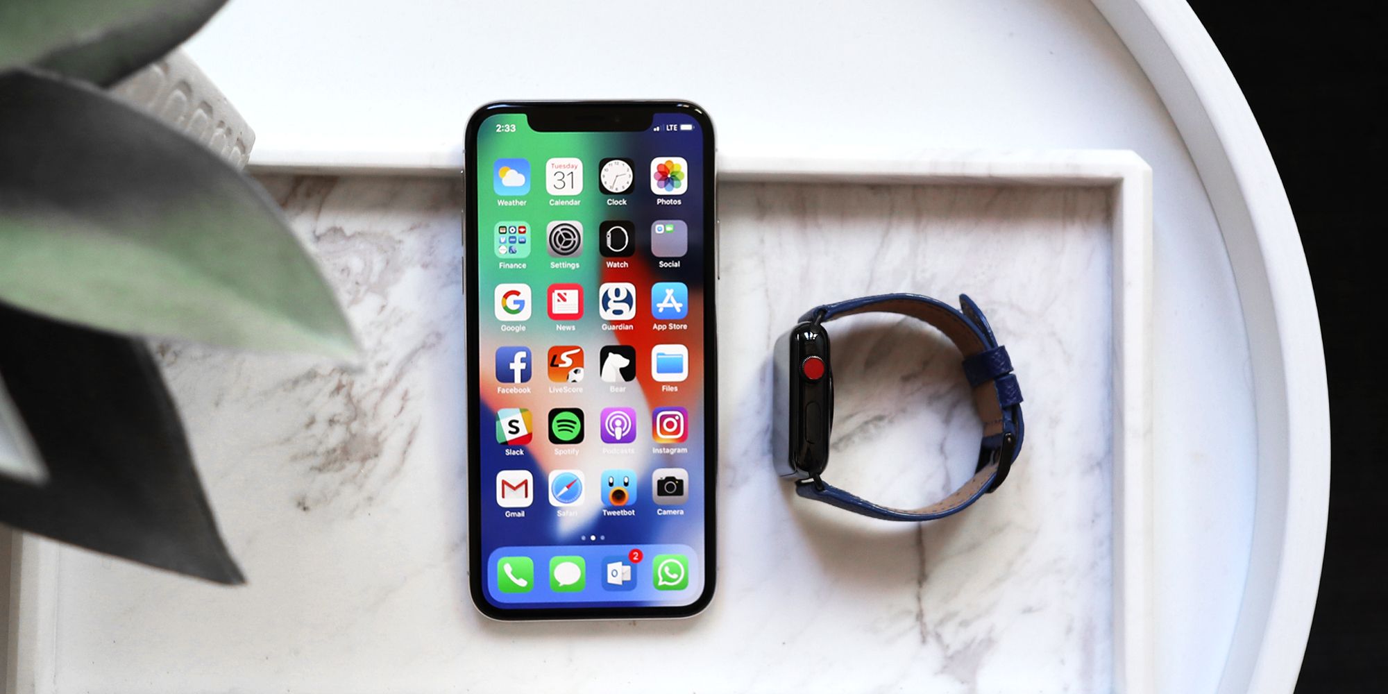 iPhone X Review: Apple's iPhone X Is the Future of Smartphone