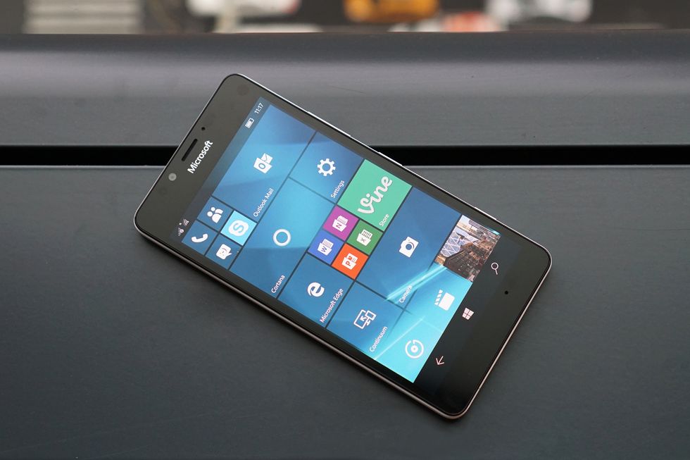 Microsoft Lumia 950 display