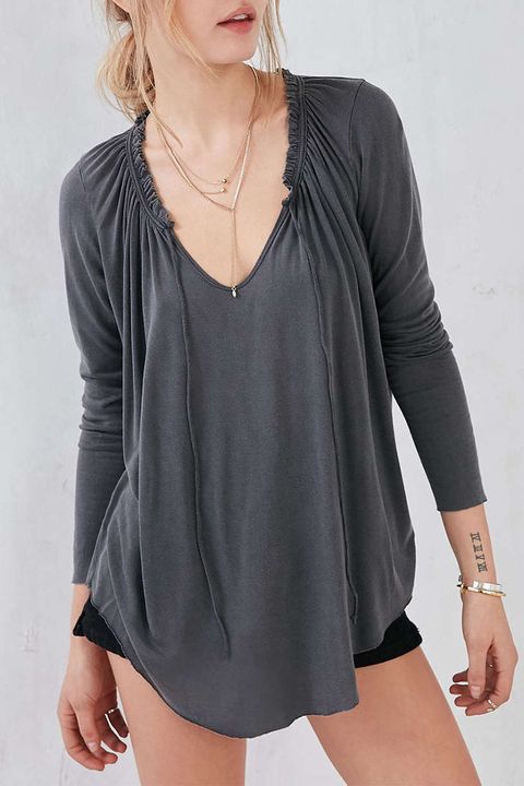 truly madly deeply dawn tie front blouse in gray