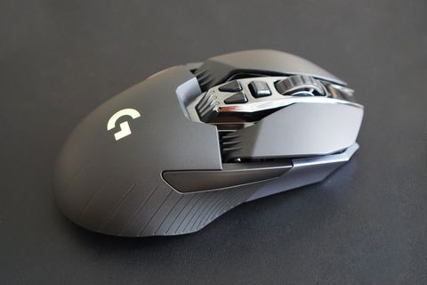 Logitech G900 Chaos Spectrum Wireless Gaming Mouse Review