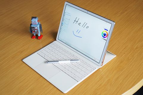 Huawei MateBook robot
