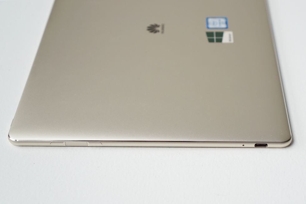 Huawei MateBook ports