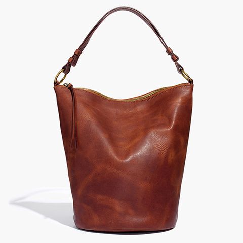 madewell lisbon o-ring bucket bag in chestnut leather