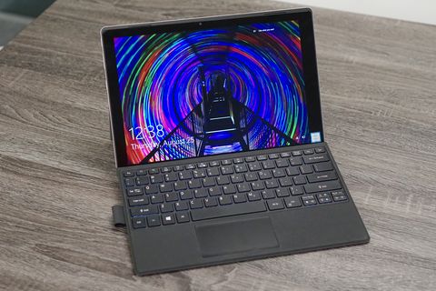 Acer Switch Alpha 12 front